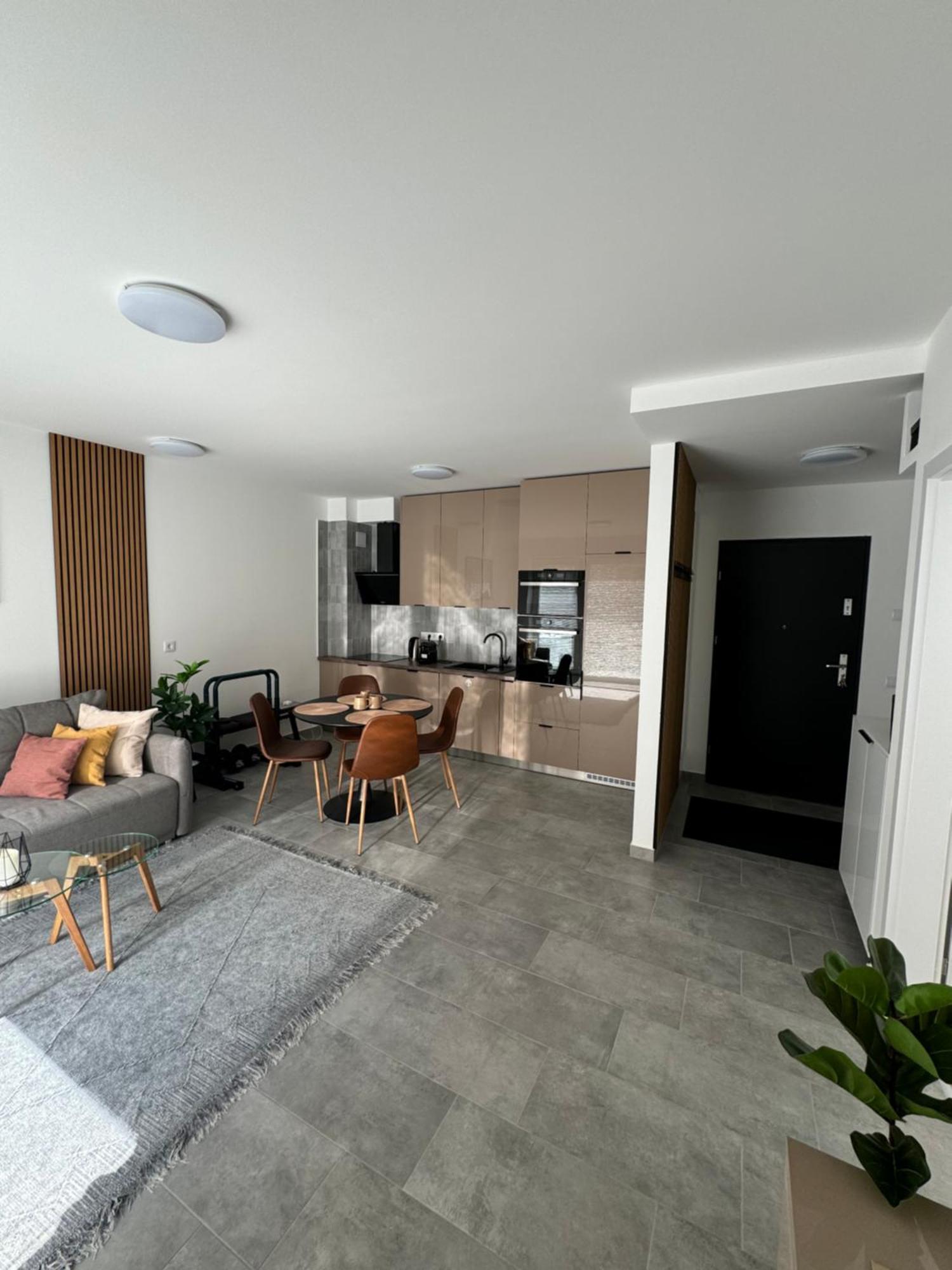 Hello 5C Apartman - Peçuy Dış mekan fotoğraf